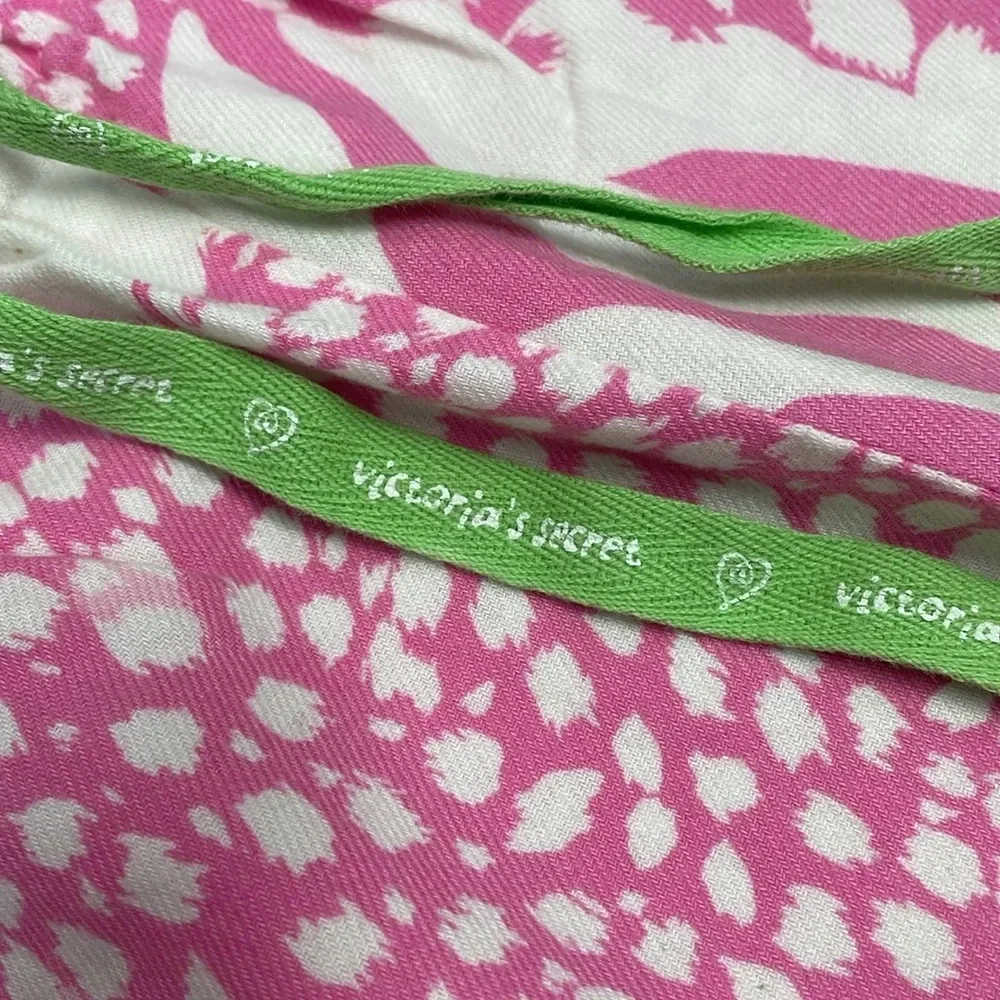 Victoria’s Secret Flannel Pajama Pants Pink White Leopard S